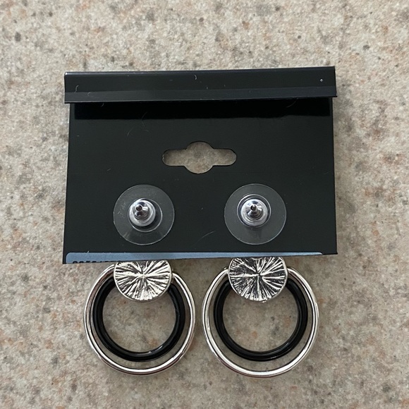 NWT Napier Earrings - Picture 2 of 2